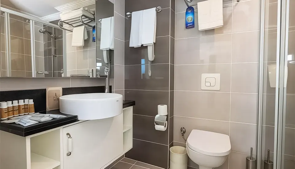 هتل کریستال آئورا بیچ ریزورت اند اسپا